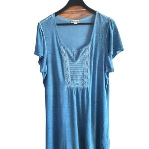 World unity embellished w/beads on chest Short Sleeve Tunic size large blue